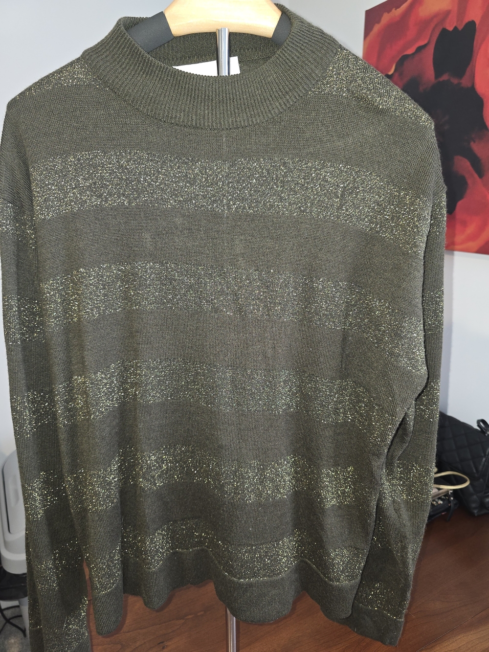 Men's Olive Green Crewneck Sweater with Metallic Stripe, Size XL